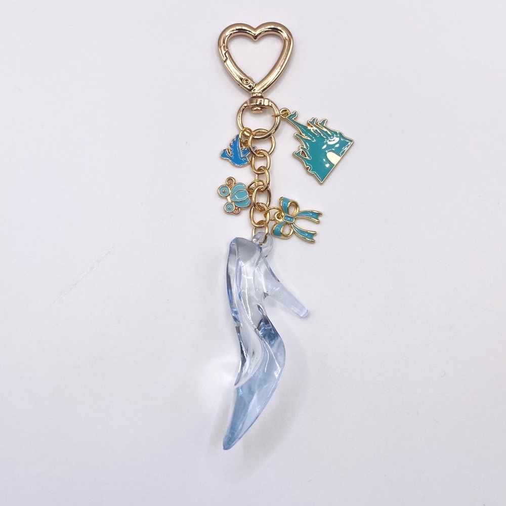 Cinderella glass slipper purse charm keychain with gold heart clasp - Picture 6 of 8
